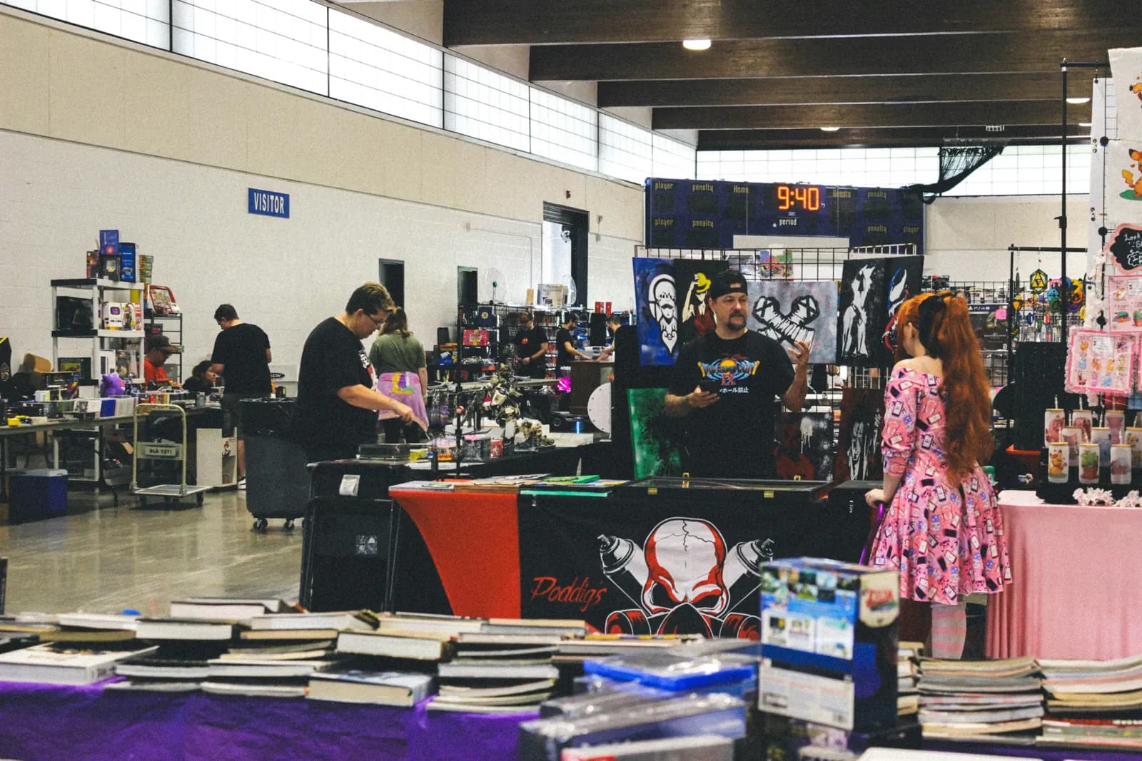 Comic vendors and collectors at their stalls